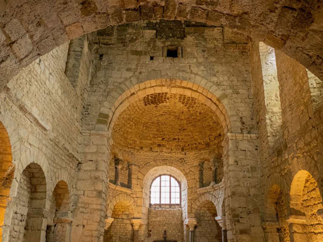 historische bauwerke, frankreich. le puy-en-velay, baptisterium saint-jean