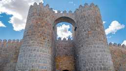 historische bauwerke, spanien, avila, stadtmauer