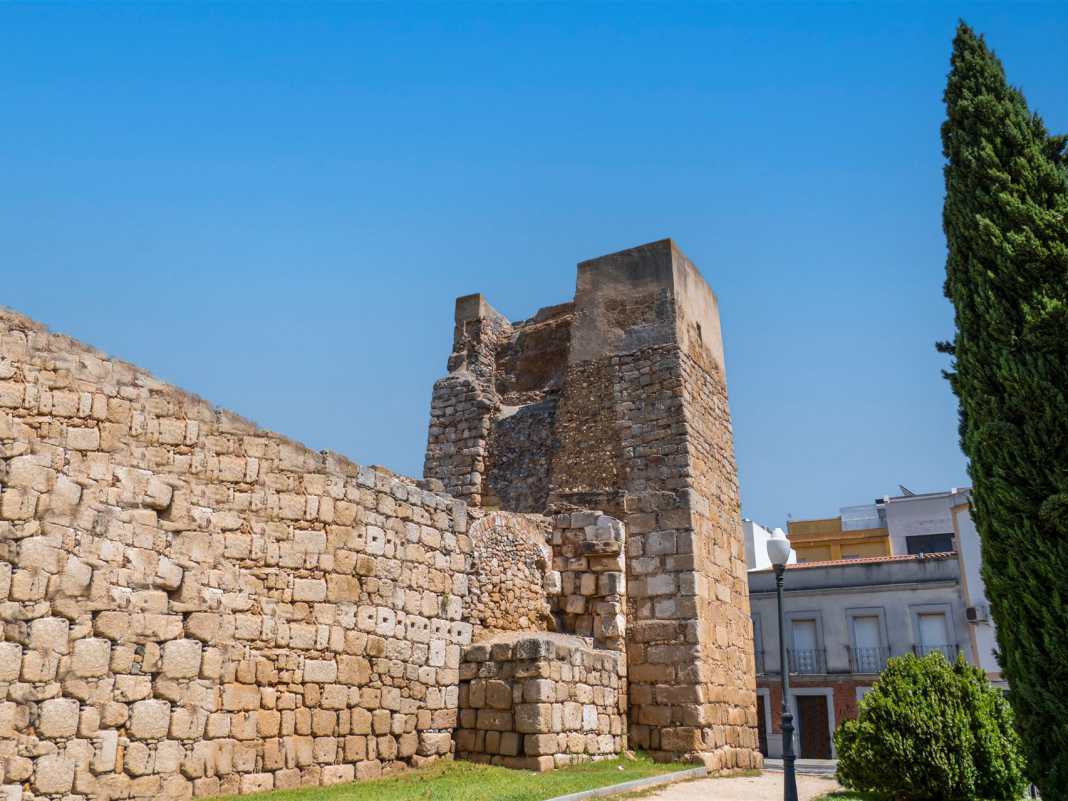historische bauwerke, spanien, mérida, alcazaba