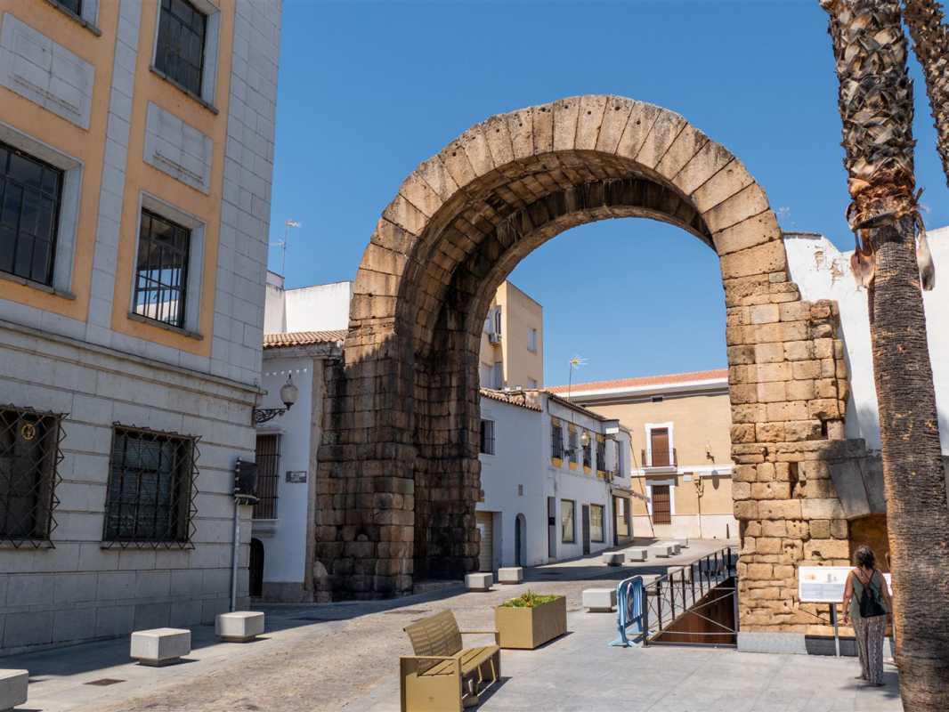 historische bauwerke, spanien, mérida, triumphbogen, trajansbogen