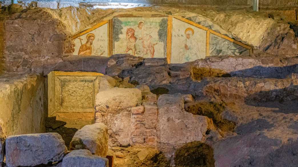 Die Fresken aus römischer Zeit unter der Basilika Santa Eulalia unterstreichen die Bedeutung des historischen Bauwerks für Mérida historische bauwerke, spanien, mérida, basilika, kirche, santa eulalia