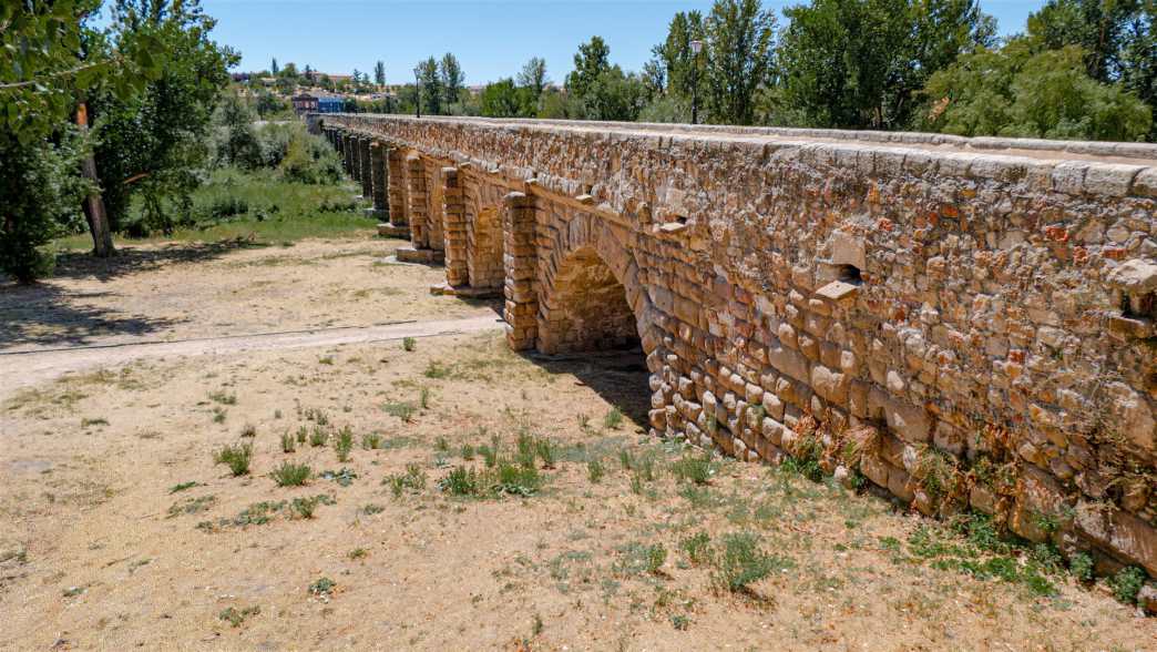 historische bauwerke, spanien, salamanca, römische brücke