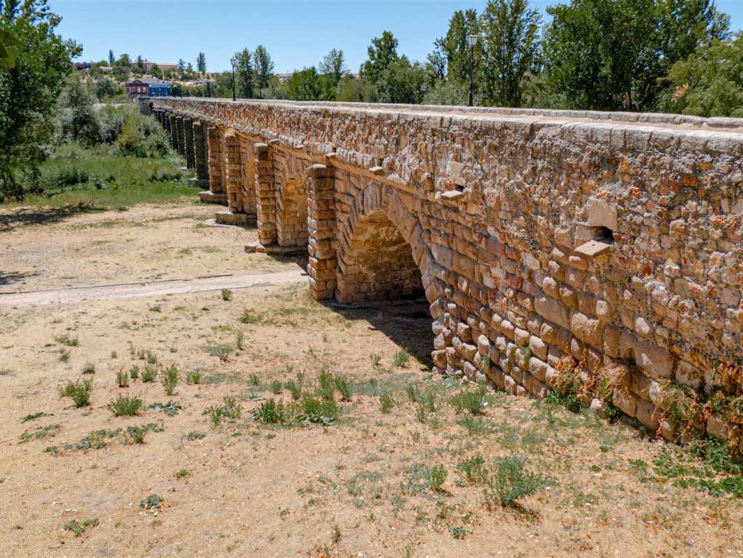 historische bauwerke, spanien, salamanca, römische brücke