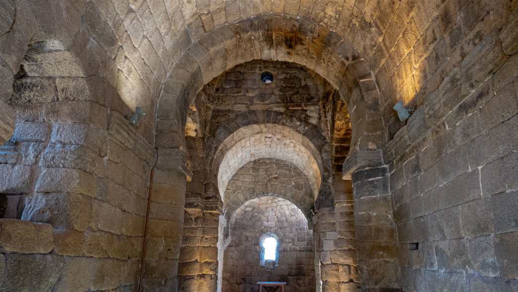 Der Namenszusatz Melque geht auf das Arabische zurück und bedeutete "Wege der Könige" historische bauwerke, spanien, San Martín de Montalbán, Santa María, Melque