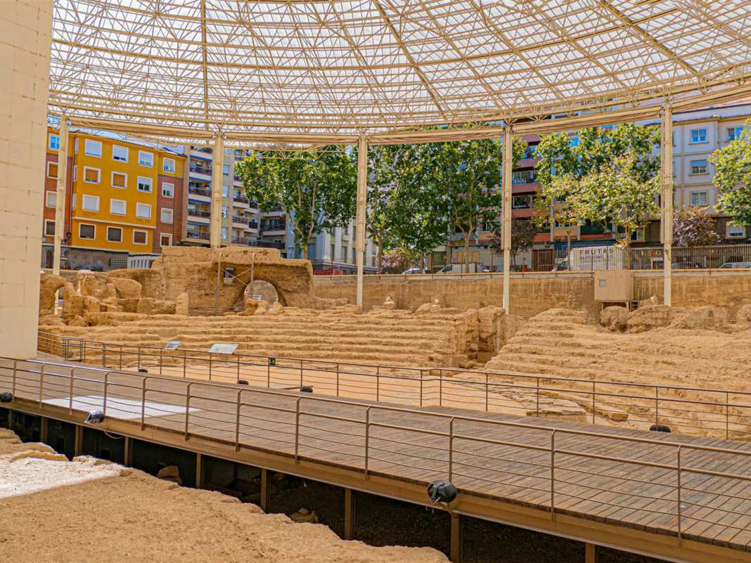 historische bauwerke, spanien, saragossa, römisches theater