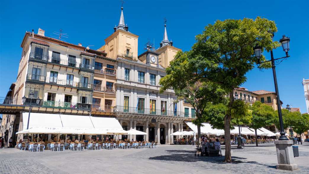 Plaza Mayor in Segovia eines der spannendsten historisches Bauwerke der Region um Madrid  historische bauwerke, spanien, segovia, plaza mayor