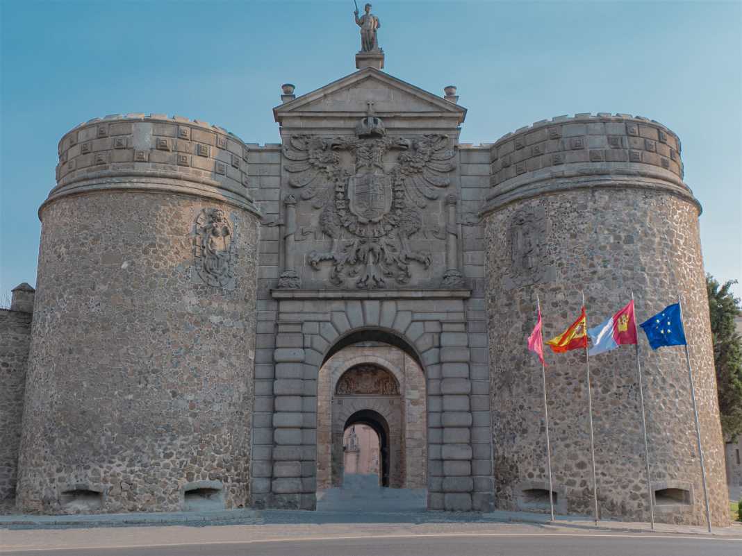 historische bauwerke, spanien, toledo, stadttor, stadtmauer, puerta nueva de bisagra